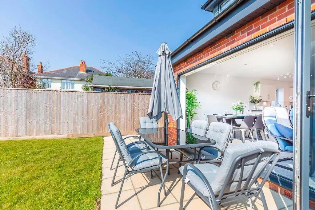 Bournecoast: Beautiful House With Garden - Hb6332 Villa Christchurch  Christchurch (Dorset)
